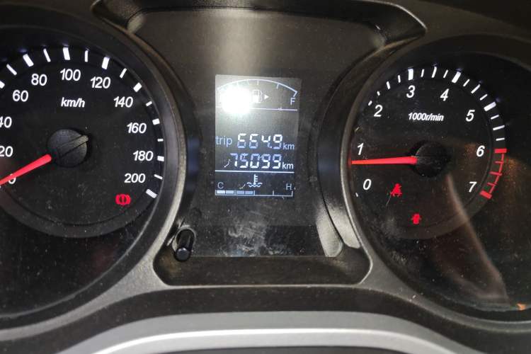 Used Jinbei 750 2015 1.5L Luxury Model
