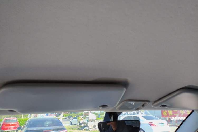 Used Wuling Hongguang MINIEV 2022 Macaron Premium Model – Lithium Iron Phosphate Headliner