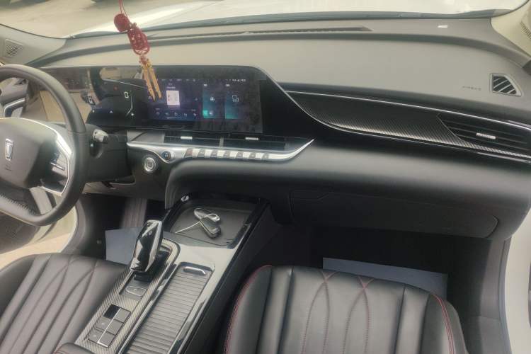 Used Bestune T55 2021 1.5T Automatic Joyful·Prestige Edition Center Console