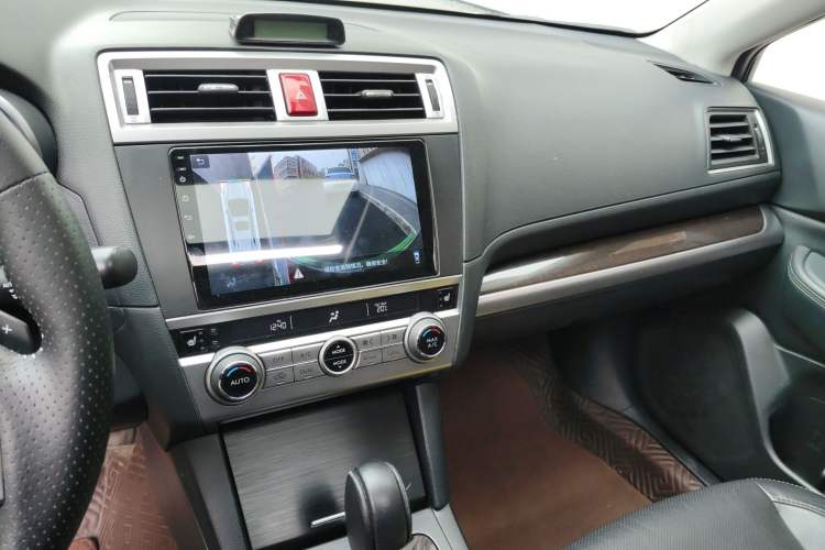 Used Subaru Outback 2015 2.5i Luxury Navigation Edition Audio And AC Panel