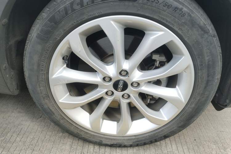 Used Lincoln MKC 2014 2.0T Two-Wheel-Drive Luxury Edition