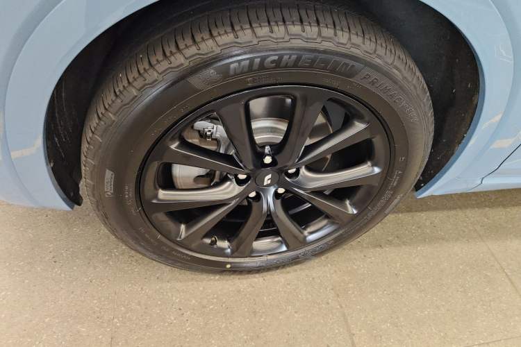 Used Li Auto ONE 2021 Extended-Range 6-Seater Version Left Front Wheel Hub