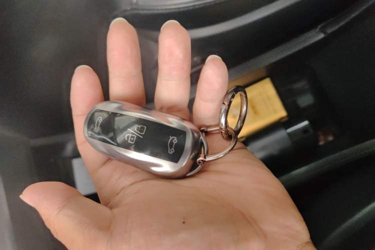 Used Tesla Model S 2015 S 70D Vehicle Key