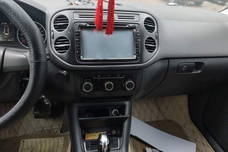 Used Volkswagen Tiguan 2013 1.8TSI Automatic Two-Wheel Drive Trend Edition Audio And AC Panel