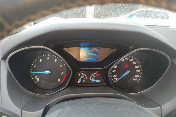 Used Ford Focus 2012 Sedan 1.6L Automatic Fashion Edition