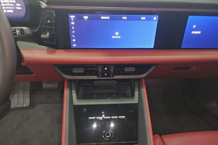 Used Porsche Macan 2024 Macan Long Range Edition
