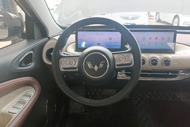Used Wuling Bingo 2023 410 km Lingxi Deluxe Edition
