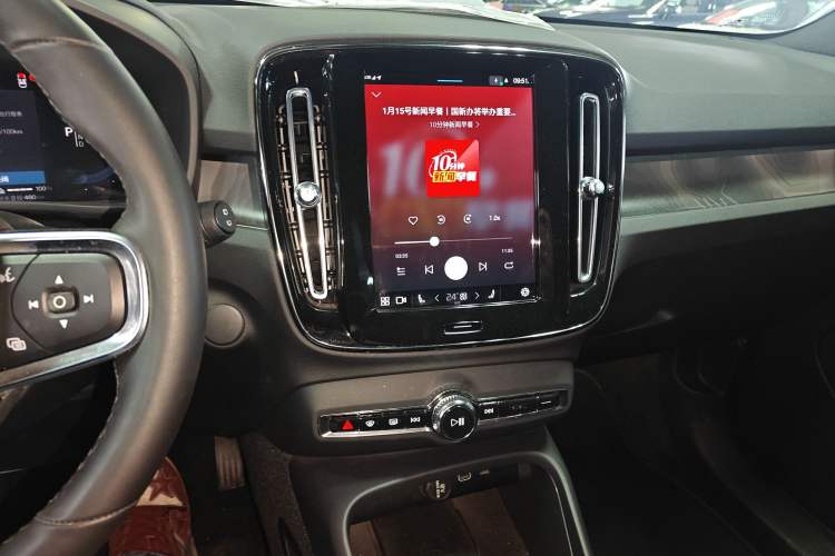 Used Volvo XC40 New Energy 2022 Long-Range Version Audio And AC Panel