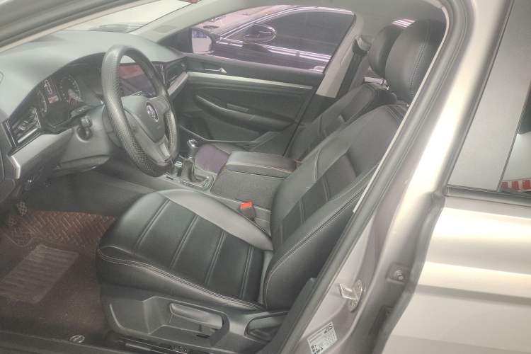 Used Volkswagen Bora 2019 1.5L Manual Fashion Edition Left Front Seat