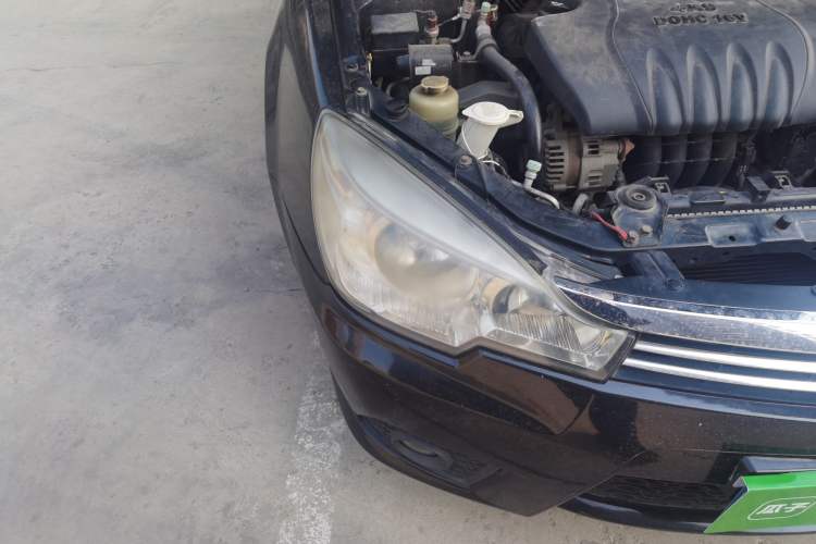 Used Soueast V3 Lingyue 2011 Revised Version 1.5L Manual – Style Edition Right Front Headlight