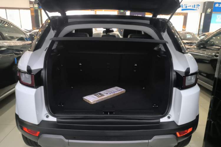 Used Land Rover Range Evoque 2018 240PS PURE Style Edition
