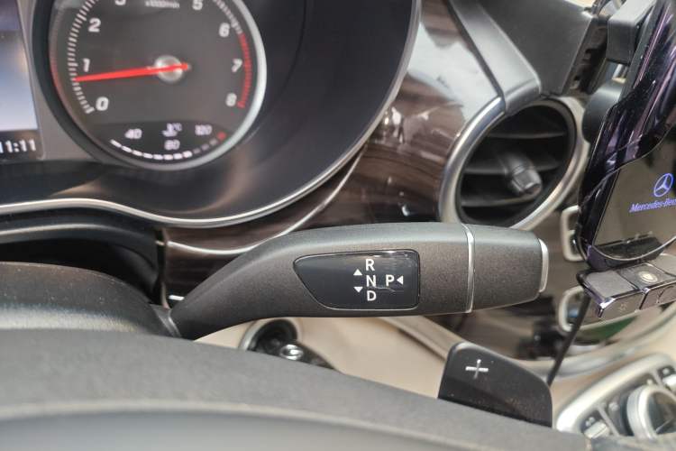 Used Mercedes-Benz V-Class 2018 V 260 Avantgarde Edition China VI
