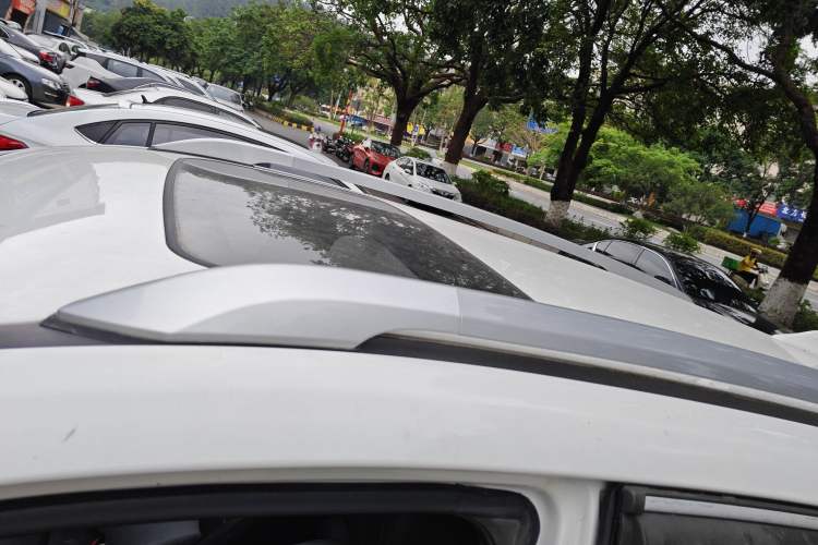 Used GAC Trumpchi GS4 2017 200T G-DCT Two-Wheel Drive Elite Edition Roof