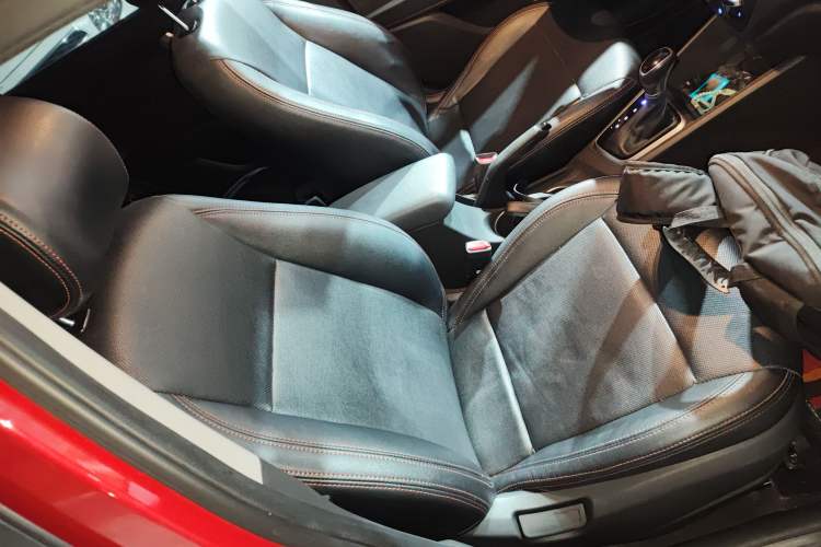 Used Hyundai Verna (new generation) 2016 1.4L Automatic Cool Edition GLS Right Front Seat