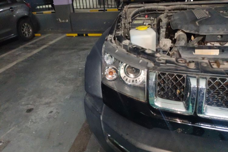 Used BAIC Off-Road BJ40 2016 40L 2.3T Automatic All-Wheel Drive Premium Edition Right Front Headlight