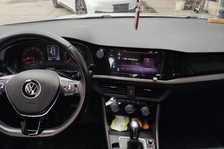 Used Volkswagen Bora 2021 1.5L Automatic Comfort Smart Connect Edition Audio And AC Panel