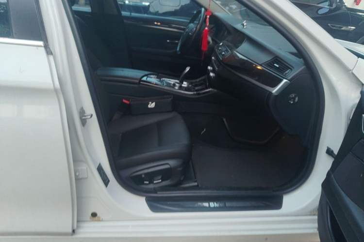 Used BMW 5 Series 2014 525Li Leading Model