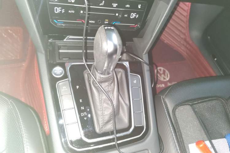 Used Volkswagen FAW-Volkswagen CC 2020 330TSI Glamour Edition China VI Standard Gear Lever