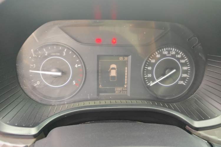 Used JMC Baodian 2023 2.5T Diesel Two-Wheel Drive Comfort Edition Flat-Base Cargo Bed Long Wheelbase JX4D25A6L Instrument Cluster