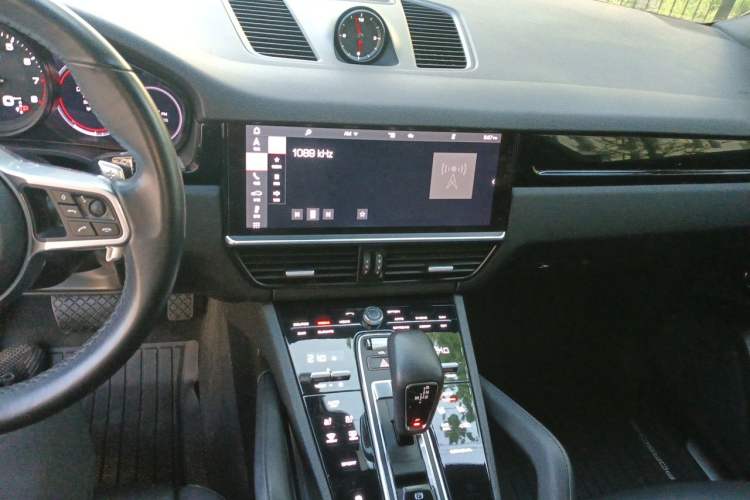 Used Porsche Cayenne 
