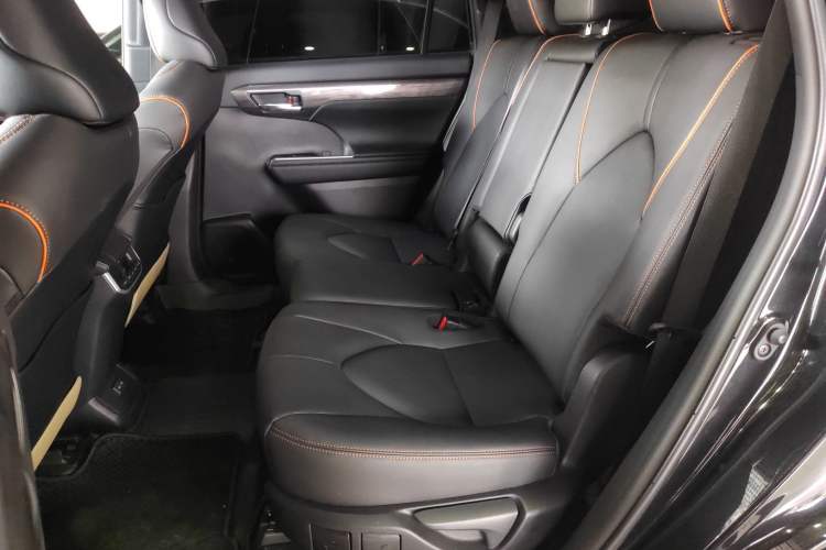 Used Toyota Crown Kluger 2024 2.5L HEV Four-Wheel Drive Premium Edition Left Rear Seat