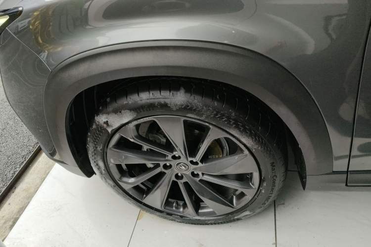 Used CHANGAN UNI-T 2020 1.5T Flagship Version Left Front Wheel Hub