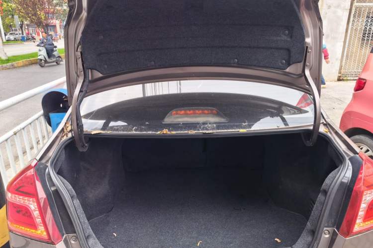 Used Geely Auto Diamond 2016 1.5L Manual Elite Edition