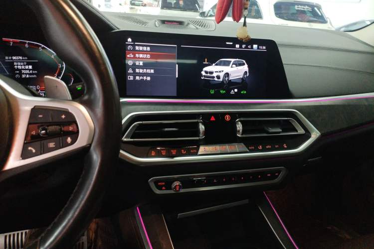 Used BMW X5 2019 xDrive40i Luxury Model with M Sport Package