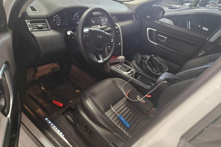 Used Land Rover Discovery Sport 2016 2.0T HSE Left Front Seat