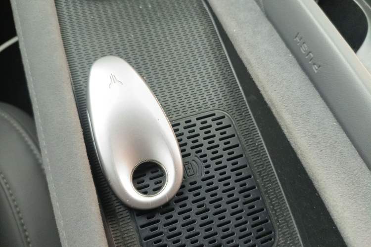 Used VOYAH PASSION 2024 PHEV Four-Wheel Drive Ultra-Long Range Flagship Model