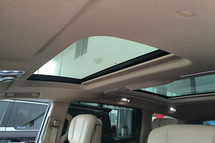 Used Buick Century 2023 2.0T Seven-Seater Deluxe Edition Headliner