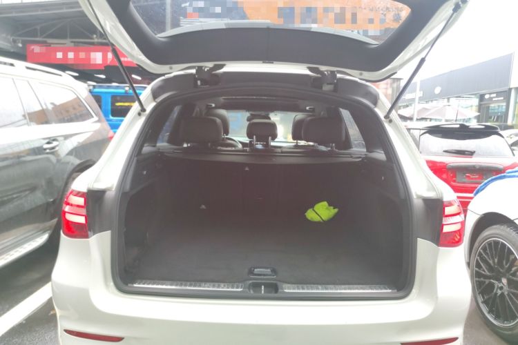 Used Mercedes-Benz GLC 2018 GLC 260 4MATIC Luxury Model Trunk