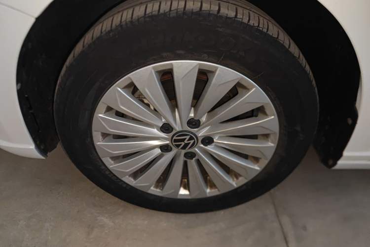 Used Volkswagen Lavida 2021 280TSI DSG Comfort Edition Left Front Wheel Hub