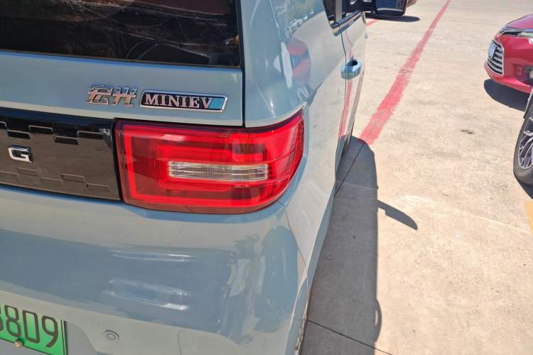 Used Wuling Hongguang MINIEV 2020 Enjoy Edition Lithium-Ion Battery Right Rear Taillight