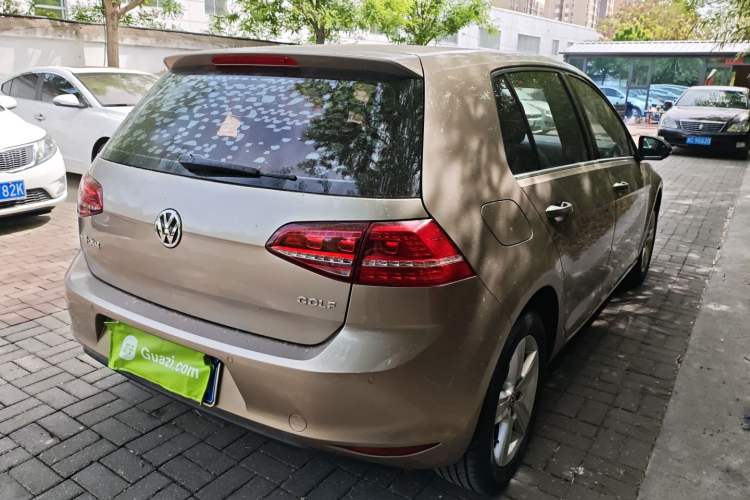 Used Volkswagen Golf 2017 1.6L Automatic Comfort Million-Vehicle Anniversary Edition