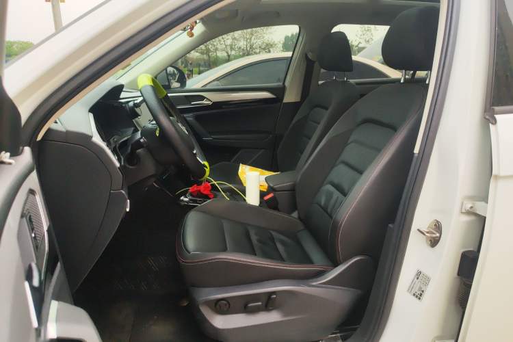 Used Volkswagen Tayron 2020 330TSI Two-Wheel Drive Luxury Smart Connectivity Version Left Front Seat