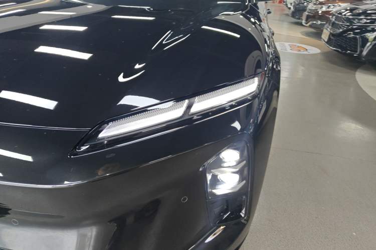 Used Nio ET5T 2025 75 kWh Touring Left Front Headlight