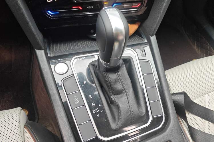 Used Volkswagen Magotan 2023 2 Million Units Commemorative Edition 330TSI DSG Luxury Version