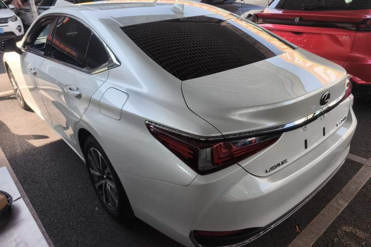 Used Lexus ES 2021 200 Excellence Edition