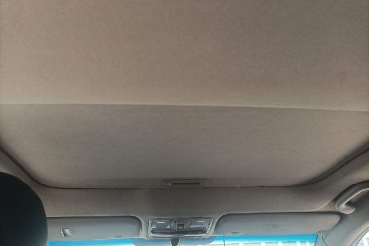 Used Kia K2 2015 Hatchback 1.4L AT GLS Cool Edition
