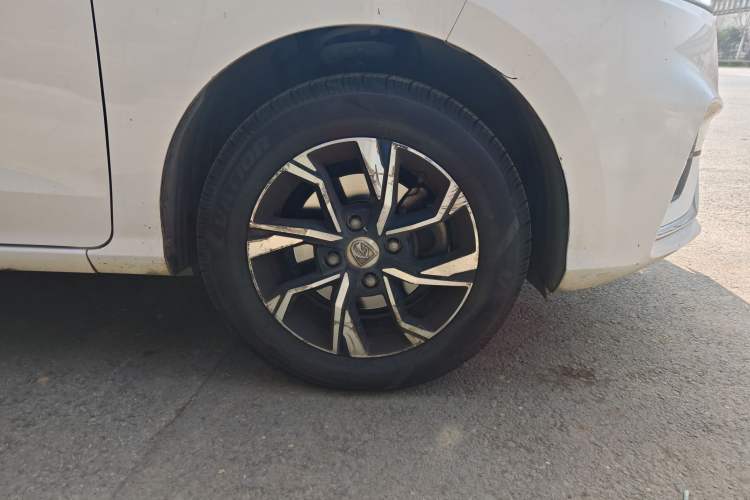 Used Baojun 360 2018 1.5L Automatic Luxury Version China V Right Front Wheel Hub