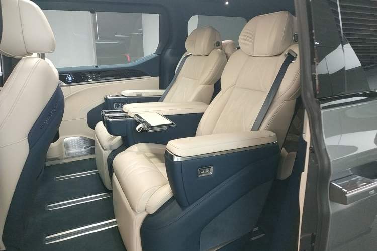 Used Zeekr 009 2024 Six-Seat Executive Version 4WD 108 kWh