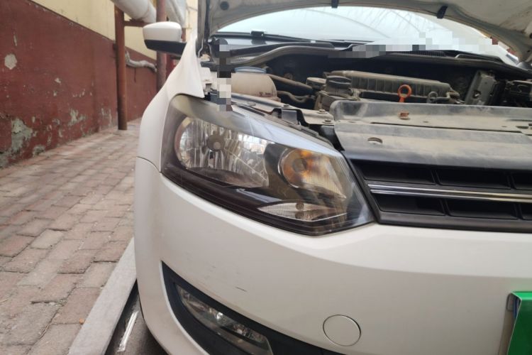 Used Volkswagen Polo 2011 1.6L Manual ZhiShang Edition
