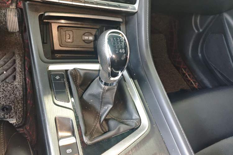 Used CHANGAN CS55PLUS 2020 1.5T Manual Colorful Model