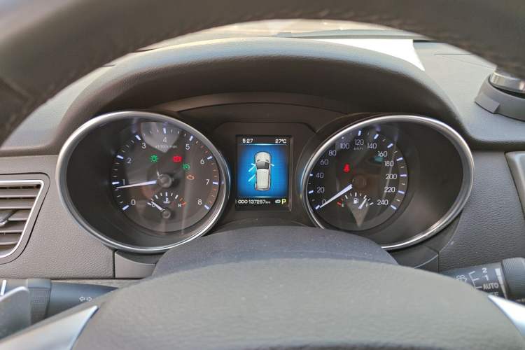 Used Haval H8 2015 2.0T Four-Wheel Drive Elite Model