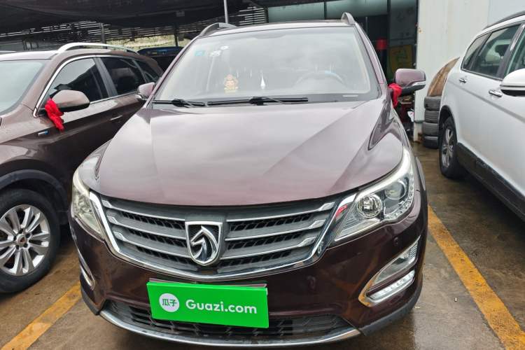 Used Baojun 560 2016 1.8L Manual Luxury Edition Front