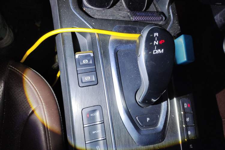 Used Wey VV6 2018 2.0T Two-Wheel-Drive Ultra-Luxury Version China V Standard