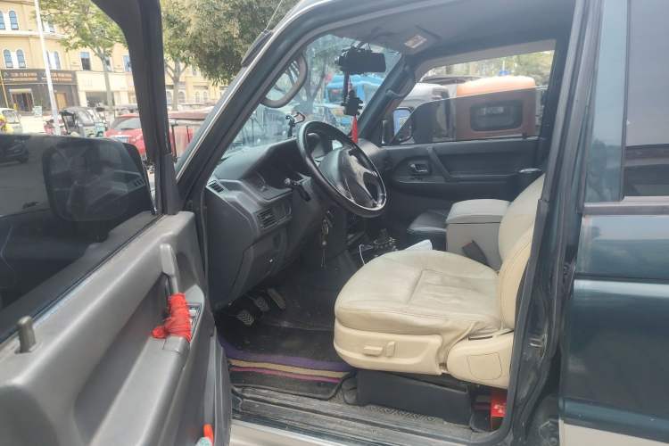 Used Leopaard Heijingang 2013 2.2L Manual 4x4 Standard Edition
