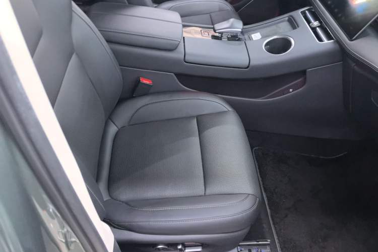 Used Hima AITO M5 2022 Extended-Range Four-Wheel Drive Ultimate Edition Right Front Seat