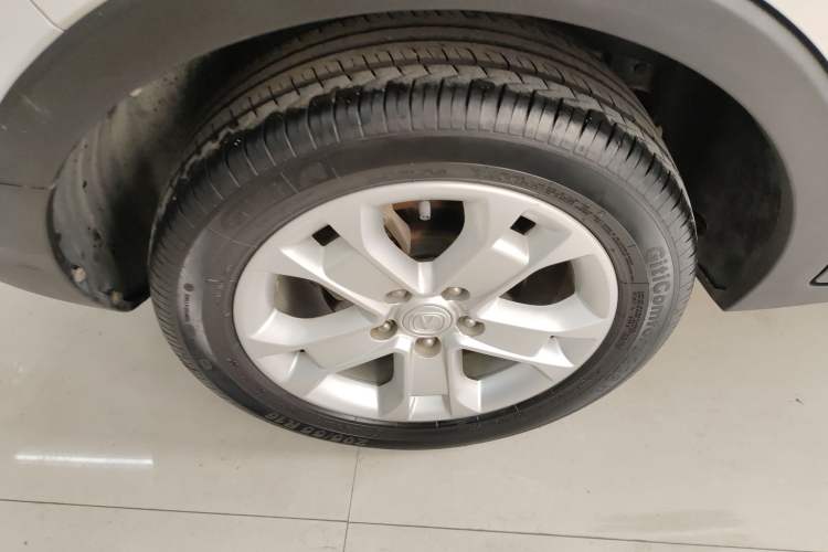 Used CHANGAN CS15 2016 1.5L Manual Luxury Edition Right Rear Wheel Hub